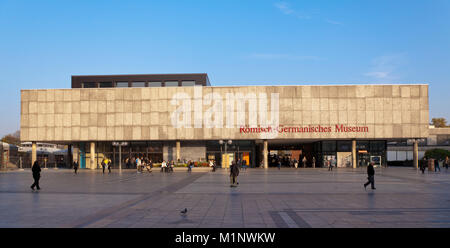 Germania, Colonia, il Museo Romano-Germanico al Roncalli square. Deutschland, Koeln, das Museo Roemisch-Germanische am Roncalliplatz. Foto Stock