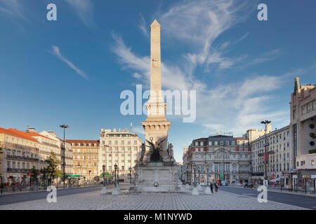 Praça dos Restauradores, Obelisco, Avenida da Liberdade, Lisbona, Portogallo, Europa Foto Stock