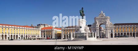 Arco da Rua Augusta arco trionfale, re Jose io monumento, Praca do Comercio, Baixa, Lisbona, Portogallo, Europa Foto Stock