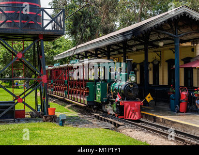 Stazione ferroviaria nel Parque de la Amistad (amicizia Park), Santiago de Surco District, Lima, Perù, Sud America Foto Stock