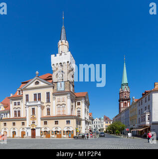 Il municipio con la chiesa di San Nikolai,Löbau,Sassonia, Germania Foto Stock