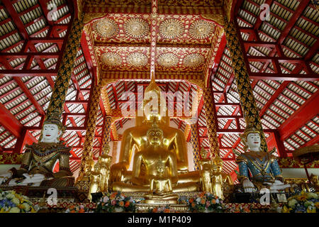 Statue di Buddha in Wat Suandok, Chiang Mai, Thailandia, Sud-est asiatico, in Asia Foto Stock