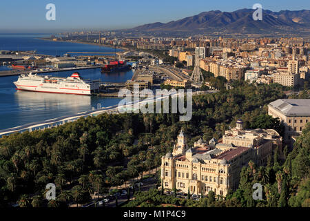 Vista dal castello di Gibralfaro, città di Malaga, Andalusia, Spagna, Europa Foto Stock