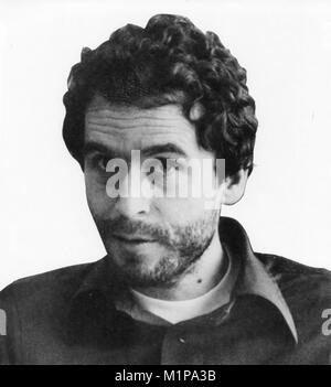 Theodore Robert Bundy (1946 - 1989) American serial killer, rapitore, stupratore, ladro e necrophile che hanno aggredito e ucciso numerosi giovani donne Foto Stock