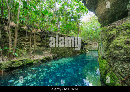 Blue River in Xcaret, Messico Foto Stock