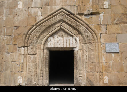 Fortezza di Ananuri, un castello medievale e la sede della locale eristavis (Duchi) in alto Caucaso in Georgia, esterno della chiesa della Madre di Dio Foto Stock