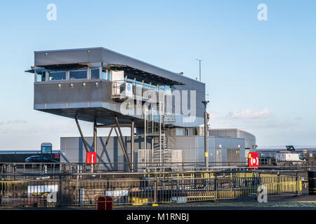 Barrage ufficio di controllo sulla Baia di Cardiff Barrage, Galles del Sud Foto Stock