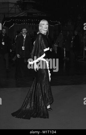 Londra - Ott 14, 2015: ( Immagine Altered digitalmente a monocromatica ) Cate Blanchett assiste la Carol premiere, 59th BFI London Film Festival a Londra Foto Stock