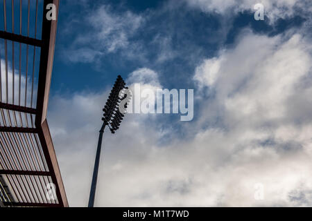 Fari di lavoro ad alta intensità luminosa a Lancashire Cricket Club, Manchester. Foto Stock