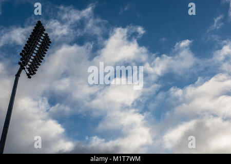 Fari di lavoro ad alta intensità luminosa a Lancashire Cricket Club, Manchester. Foto Stock