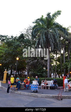 CARTAGENA, Colombia - 28 gennaio 2014: le strade della città vecchia di Cartagena. Foto Stock