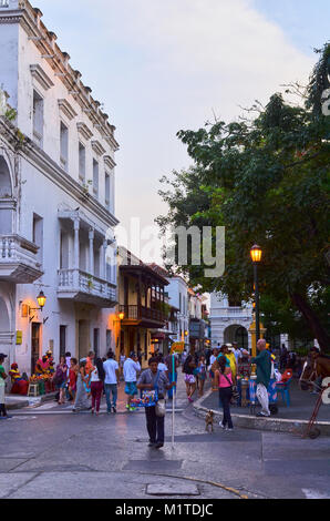 CARTAGENA, Colombia - 28 gennaio 2014: le strade della città vecchia di Cartagena. Foto Stock