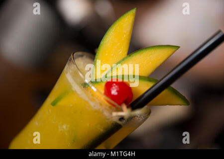 Mango Cocktail Rinfrescante Foto Stock