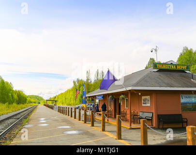 Talkeetna, Alaska, Stati Uniti d'America - 19 Maggio 2017: il deposito Talkeetna. Alaska Railroad treni giornalieri di arresto sul modo di ancoraggio e Fairbanks. Foto Stock