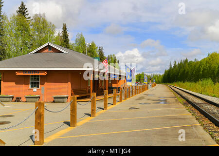 Talkeetna, Alaska, Stati Uniti d'America - 19 Maggio 2017: il deposito Talkeetna. Alaska Railroad treni giornalieri di arresto sul modo di ancoraggio e Fairbanks. Foto Stock