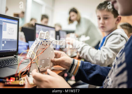 Robotics centro per bambini a Kiev, Ucraina Foto Stock