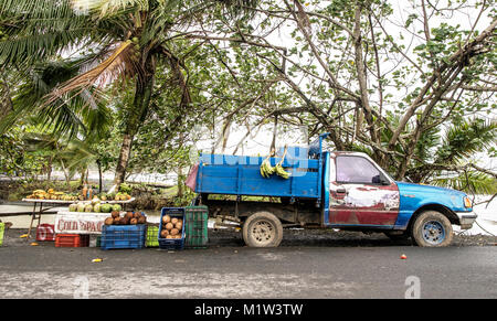 Frutta locale in stallo Puerto Viejo Costa Rica Foto Stock