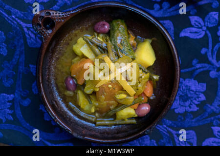 Hot tagine vegetali, pasto tradizionale in Marocco Foto Stock