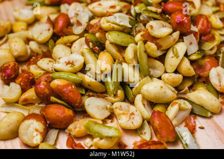 Cacahuates pepitas o messicana pipas snack salati in città del messico Foto Stock