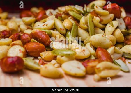 Cacahuates pepitas o messicana pipas snack salati in città del messico Foto Stock