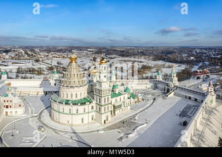 Vista aerea del nuovo monastero di Gerusalemme in inverno, Istra, Oblast di Mosca, Russia Foto Stock
