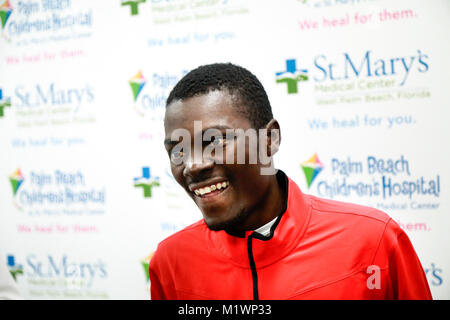 Florida, Stati Uniti d'America. 2° febbraio 2018. Samuel Moss Jr. parla ai membri dei media al St. Mary's Medical Center di West Palm Beach Venerdì, 2 febbraio 2018. Credito: Bruce R. Bennett/Palm Beach post/ZUMA filo/Alamy Live News Foto Stock