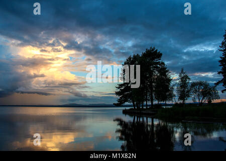 Tramonto da Orsa Lago di Dalarna, Svezia. Foto Stock