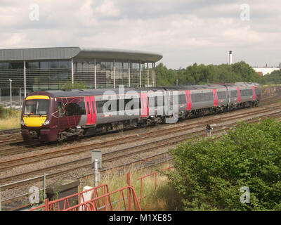 Classe 170 Cross Country passeggero Treno in avvicinamento a Birmingham in Inghilterra Foto Stock