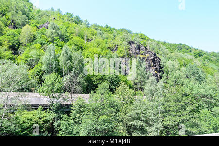 Valle del Jiu dalla contea di Hunedoara Romania, tra la Retezat e il Parang montagne. Foto Stock