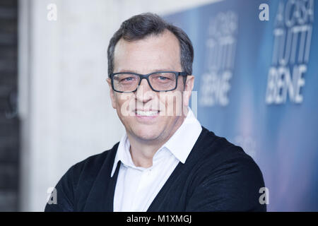 Roma, Italia. 02Feb, 2018. Il regista italiano Gabriele Muccino Photocall del film in italiano 'A Casa tutti bene' Credit: Matteo Nardone/Pacific Press/Alamy Live News Foto Stock