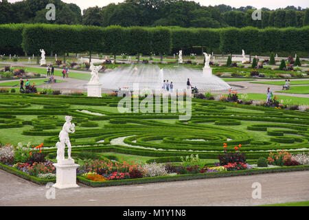 HANNOVER, Germania - 30 luglio: si tratta di classifica le pi importanti giardini in Europa. I grandi giardini in Herrenhausen Gardens di Hannover, tedesco il 30 luglio Foto Stock