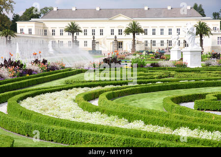 HANNOVER, Germania - 30 luglio: si tratta di classifica le pi importanti giardini in Europa. I grandi giardini in Herrenhausen Gardens di Hannover, tedesco il 30 luglio Foto Stock