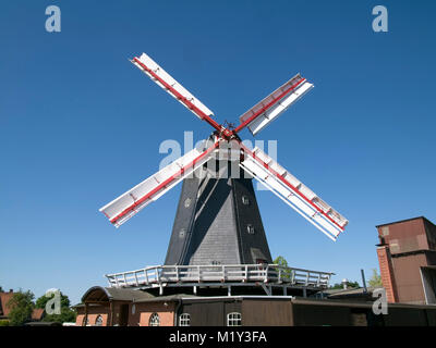 Il mulino a vento storico in Bardowick, Bassa Sassonia, Germania. Foto Stock