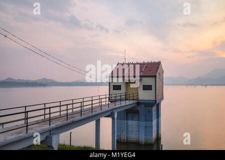 Lago Kandalama, provincia centrale, Sri Lanka, Asia Foto Stock