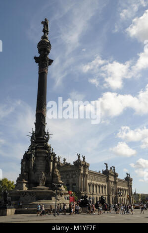 Barcellona, Spagna. Il 13 agosto 2017. Monumento a Colombo a Barcellona alla fine della Rambla . Mirador de Colom vicino a Port Vell. Credito: Rosmi Duaso/Ala Foto Stock