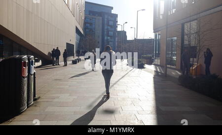 Glasgow Merchant City. Andare al lavoro Foto Stock