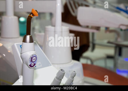 Vicino a riscaldatore strumento utilizzato per la salute dentale Foto Stock