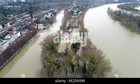 La Senna inondazioni in Poissy, Yvelines, Francia Foto Stock