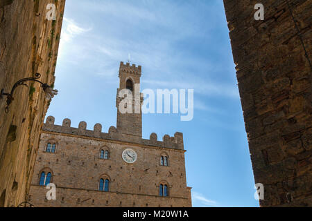 I dettagli di edifici, strette stradine della città di Volterra in Toscana, Italia, Europa Foto Stock