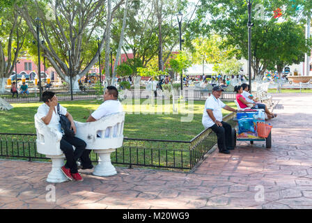 Valladolid, Yucatan, Messico, Parque Principal Francisco Cantón Rosado, il parco principale nel centro di Valladolid Foto Stock