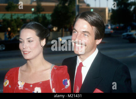 WEST HOLLYWOOD, CA - 17 Maggio: (L-R) Cristina Raines e attore Mark Harmon assiste la NBC party al Chasen su maggio 17, 1981 in West Hollywood, California. Foto di Barry re/Alamy Stock Photo Foto Stock