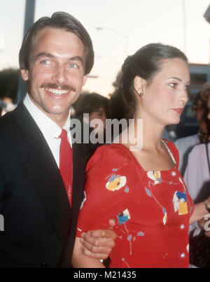 WEST HOLLYWOOD, CA - 17 Maggio: (L-R) attore Mark Harmon e Cristina Raines frequentare la NBC party al Chasen su maggio 17, 1981 in West Hollywood, California. Foto di Barry re/Alamy Stock Photo Foto Stock