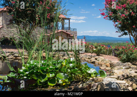 Villa cantina si trova sulla strada del vino nel Nord Carolina Yadkin Valley Foto Stock