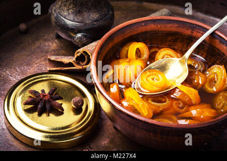 Dolce di agrumi, marmellata fatta in casa da Orange in vaso Foto Stock