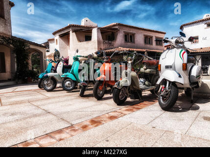 Porto Cervo, Italia - 29 Giugno 2017: Piaggio Vespa sprint vintage scooter moto motociclo Foto Stock