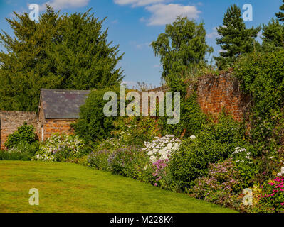 Motivi station wagon e attrazioni turistiche casa dudmaston shropshire England Regno Unito Foto Stock