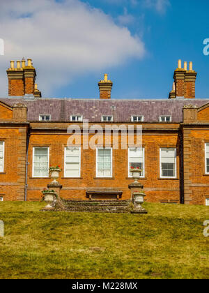 Motivi station wagon e attrazioni turistiche casa dudmaston shropshire England Regno Unito Foto Stock