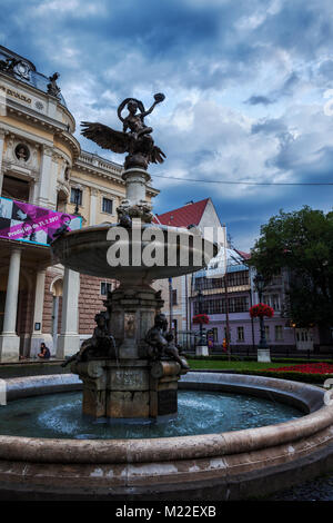 La Slovacchia, Bratislava, Ganymede's fontana da 1888 da Viktor Oskar Tilgner nella città vecchia, stile Neo-Barocco. Foto Stock