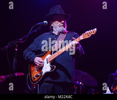 HOLLYWOOD FL - 07 febbraio: erle Haggard suona al Hard Rock Live presso il Seminole Hard Rock Hotel & Casino il 7 febbraio 2013 in Hollywood Florida Persone: erle Haggard Foto Stock