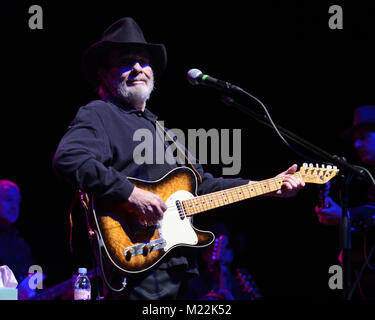 HOLLYWOOD FL - 07 febbraio: erle Haggard suona al Hard Rock Live presso il Seminole Hard Rock Hotel & Casino il 7 febbraio 2013 in Hollywood Florida Persone: erle Haggard Foto Stock